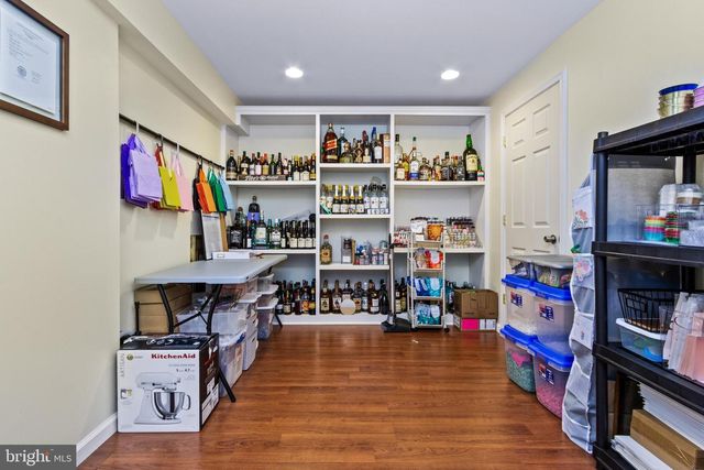 17 REMBRANDT WAY, Mays Landing, NJ 08330
