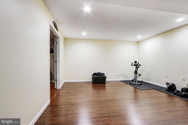 17 REMBRANDT WAY, Mays Landing, NJ 08330