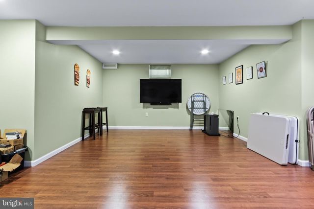 17 REMBRANDT WAY, Mays Landing, NJ 08330