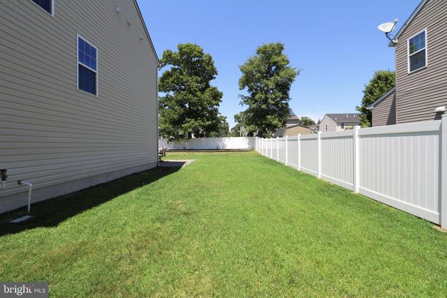 17 REMBRANDT WAY, Mays Landing, NJ 08330