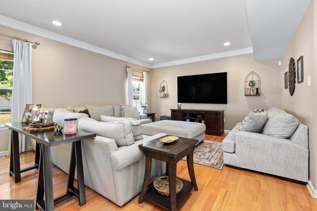 17 REMBRANDT WAY, Mays Landing, NJ 08330