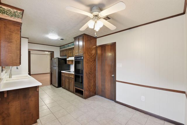 1500 Austin Ave, College Station, TX 77845