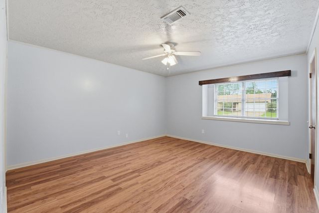 1500 Austin Ave, College Station, TX 77845