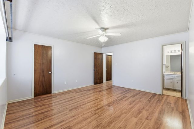 1500 Austin Ave, College Station, TX 77845