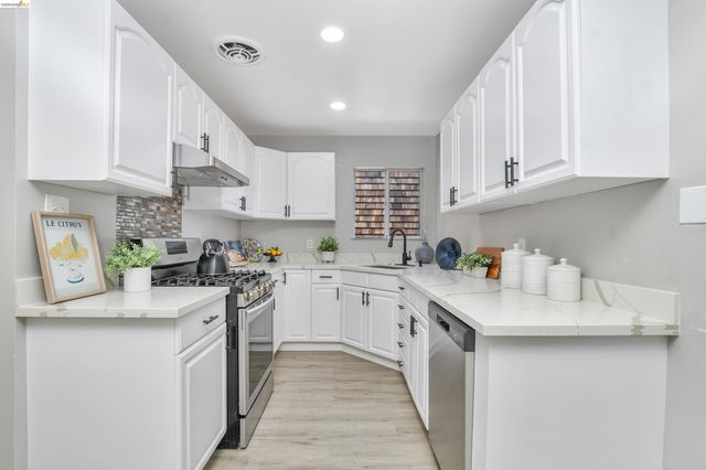 120 Hillcrest Ave, Pittsburg, CA 94565