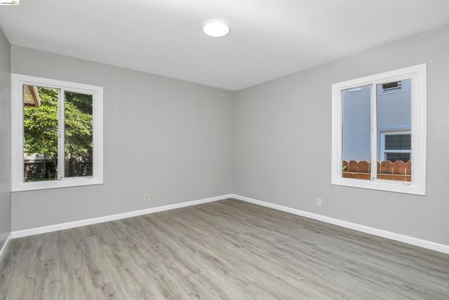 120 Hillcrest Ave, Pittsburg, CA 94565