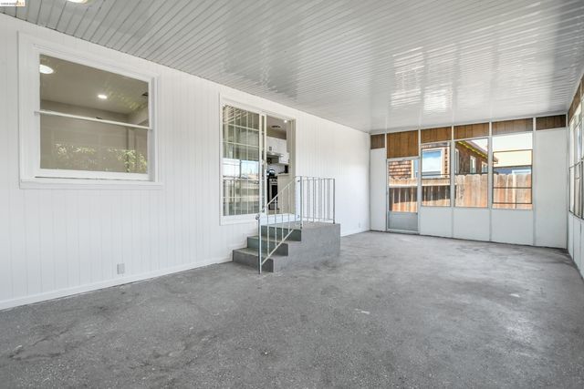 120 Hillcrest Ave, Pittsburg, CA 94565