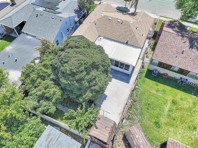 120 Hillcrest Ave, Pittsburg, CA 94565