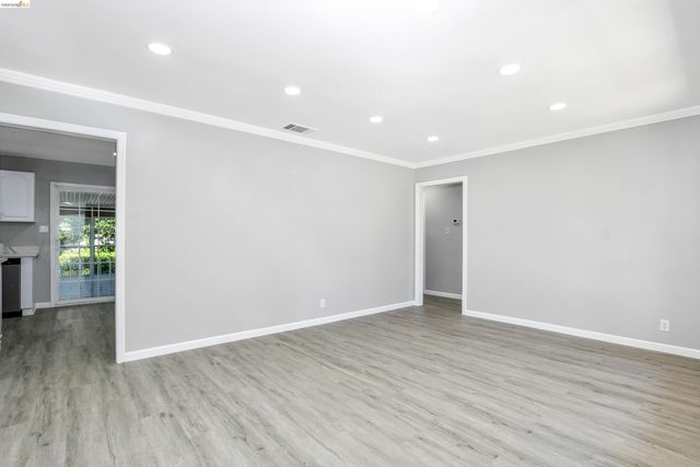 120 Hillcrest Ave, Pittsburg, CA 94565
