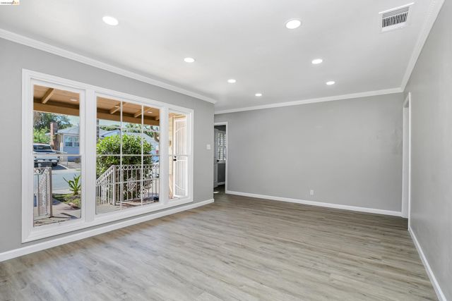 120 Hillcrest Ave, Pittsburg, CA 94565