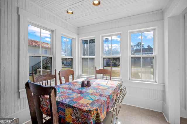 295 S Lewis Street, Metter, GA 30439