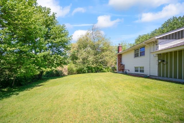 109 Darby Rd, Brockton, MA 02302