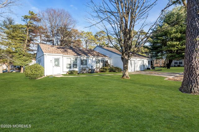 713 Wooton Court B, Manchester, NJ 08759