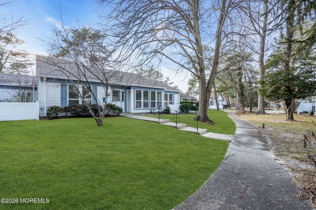 713 Wooton Court B, Manchester, NJ 08759