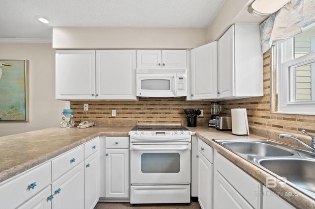 105 E 4th Street 12, Gulf Shores, AL 36542