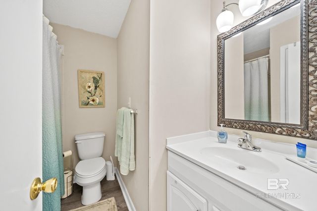 105 E 4th Street 12, Gulf Shores, AL 36542