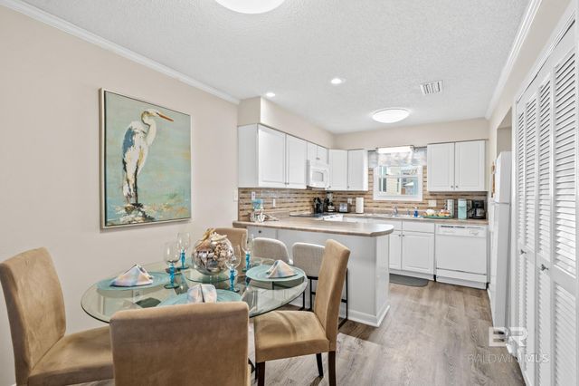 105 E 4th Street 12, Gulf Shores, AL 36542