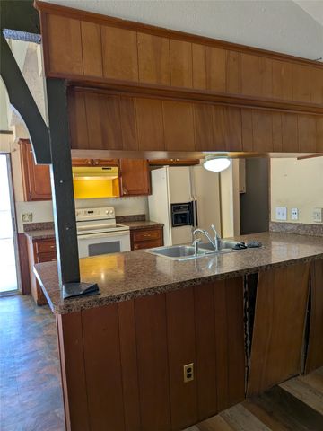 7501 Acapulco Road, Fort Worth, TX 76112