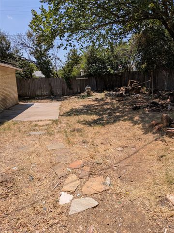 7501 Acapulco Road, Fort Worth, TX 76112