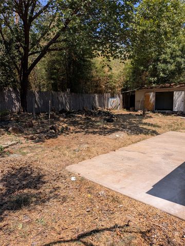 7501 Acapulco Road, Fort Worth, TX 76112