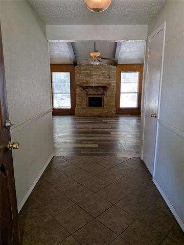 7501 Acapulco Road, Fort Worth, TX 76112