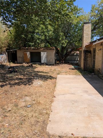 7501 Acapulco Road, Fort Worth, TX 76112
