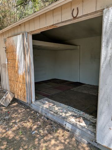 7501 Acapulco Road, Fort Worth, TX 76112