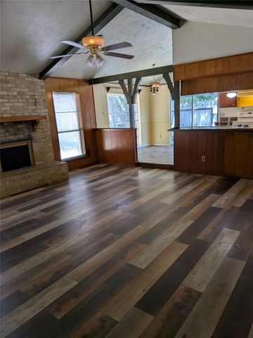 7501 Acapulco Road, Fort Worth, TX 76112