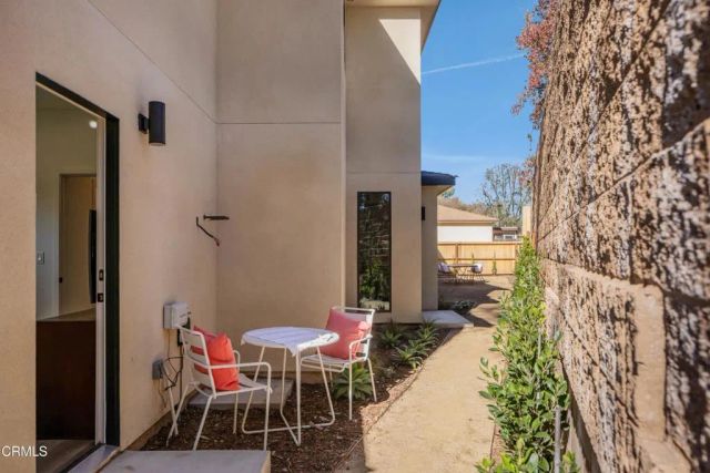 630 N Pasadena Avenue, Pasadena, CA 91103