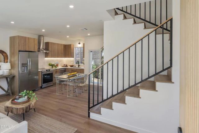 630 N Pasadena Avenue, Pasadena, CA 91103