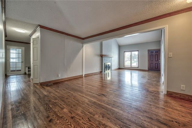 4704 El Monte Street, Roeland Park, KS 66205