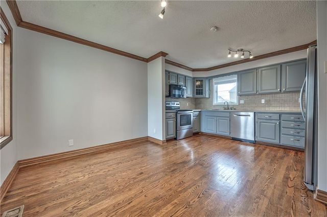 4704 El Monte Street, Roeland Park, KS 66205