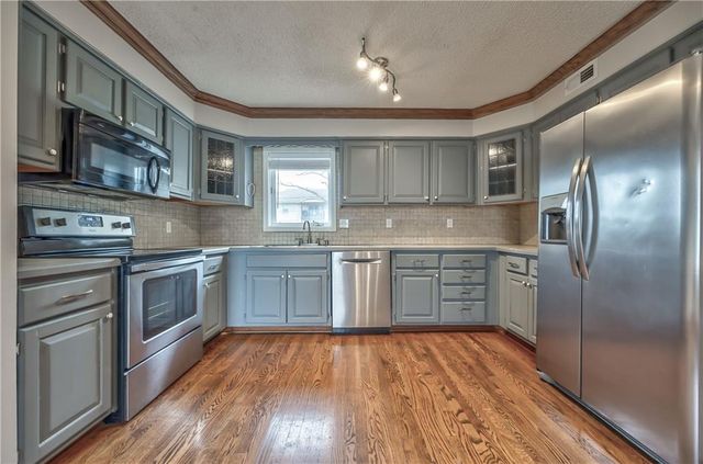 4704 El Monte Street, Roeland Park, KS 66205