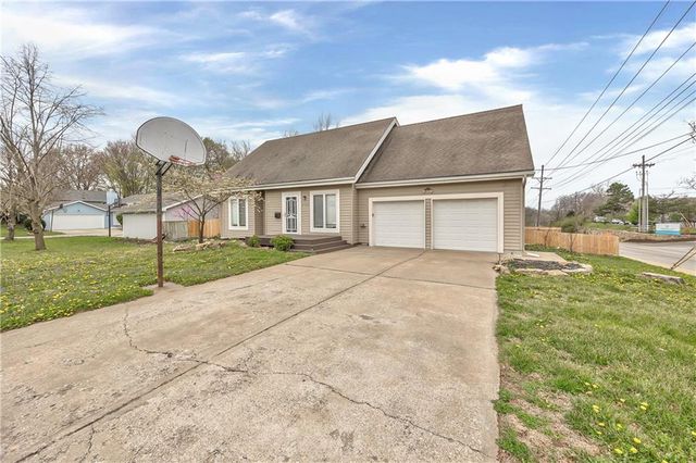 4704 El Monte Street, Roeland Park, KS 66205