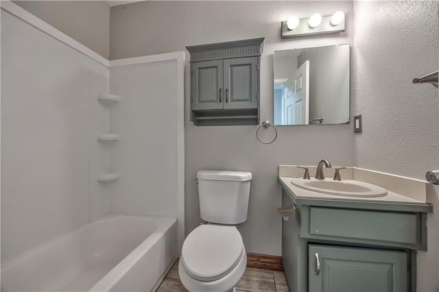 4704 El Monte Street, Roeland Park, KS 66205