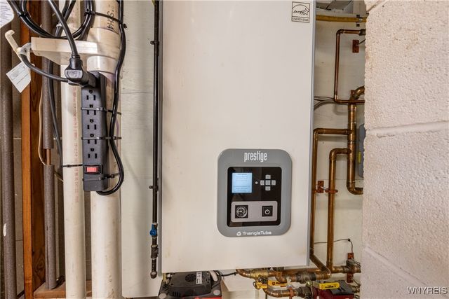 220 Enez Drive, Cheektowaga, NY 14043