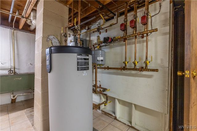 220 Enez Drive, Cheektowaga, NY 14043