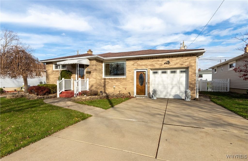 220 Enez Drive, Cheektowaga, NY 14043