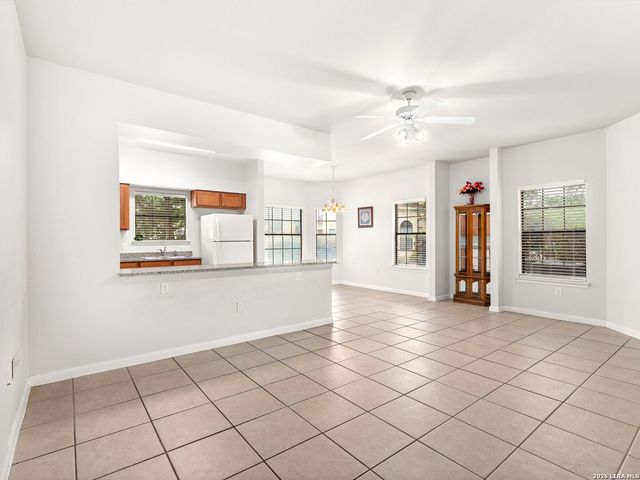 6160 Eckhert Rd Apt 1718, San Antonio, TX 78240