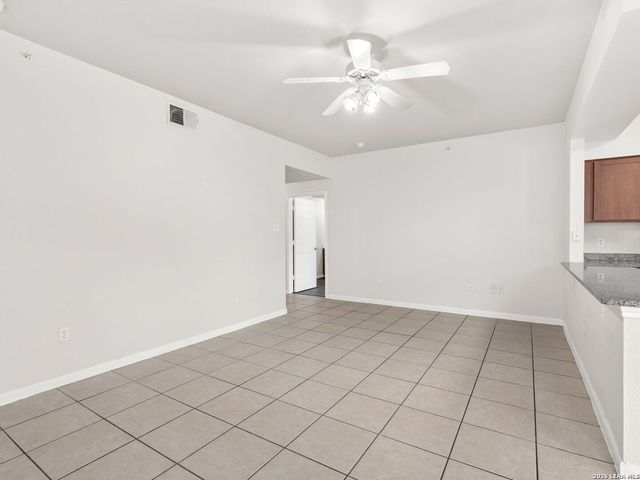 6160 Eckhert Rd Apt 1718, San Antonio, TX 78240