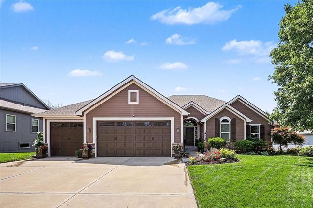 19710 NE 197th Terrace, Smithville, MO 64089