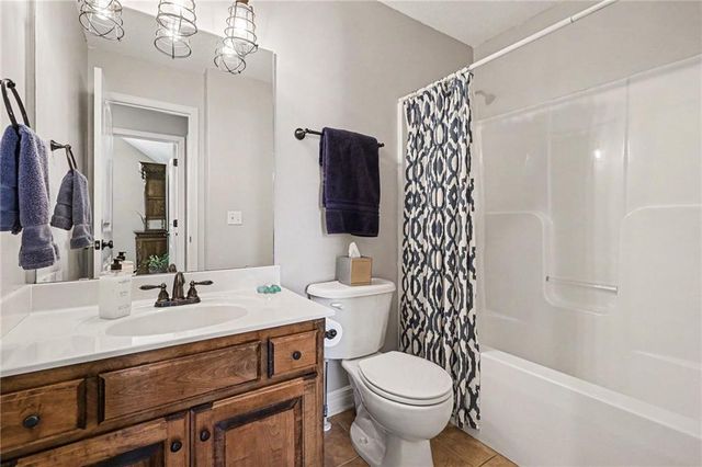 19710 NE 197th Terrace, Smithville, MO 64089