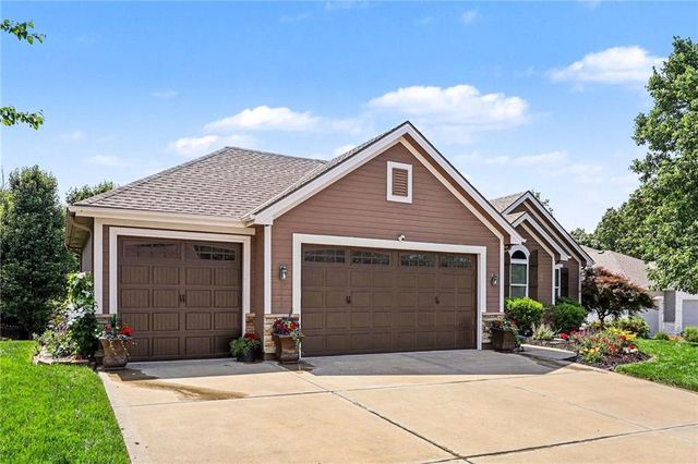 19710 NE 197th Terrace, Smithville, MO 64089