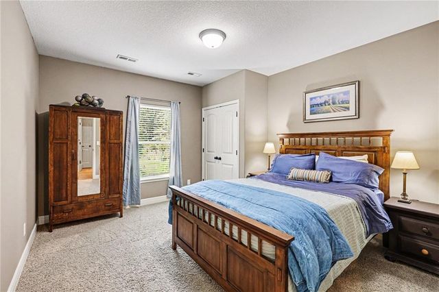 19710 NE 197th Terrace, Smithville, MO 64089