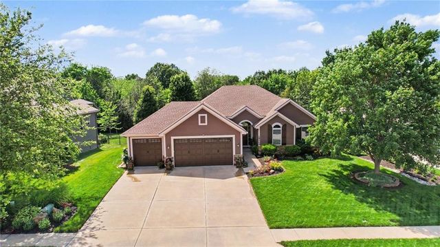 19710 NE 197th Terrace, Smithville, MO 64089
