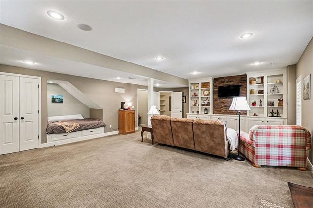19710 NE 197th Terrace, Smithville, MO 64089