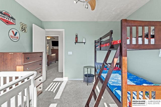 10830 Taylor Street, Omaha, NE 68164