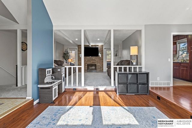 10830 Taylor Street, Omaha, NE 68164