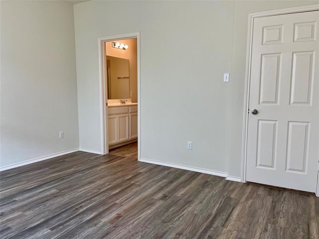 595 Eves Necklace DR, Buda, TX 78610