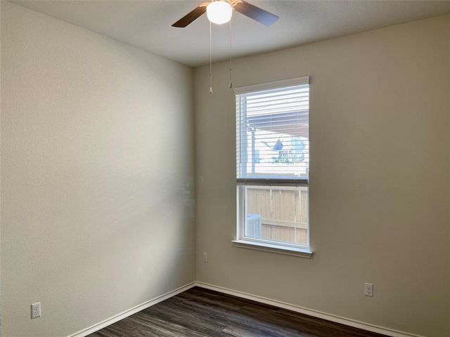 595 Eves Necklace DR, Buda, TX 78610